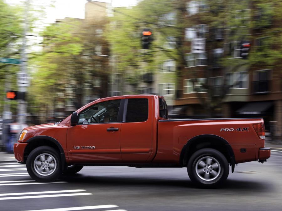  Nissan Titan King Cab 2007 года  (фото 20 из 28)